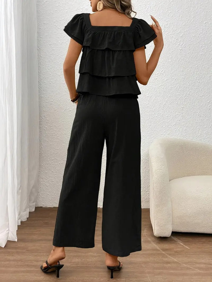 Women set | Comfortable Fit & Practical Pockets | Summer V-Neck Blouse & Woven Trousers in Polyester