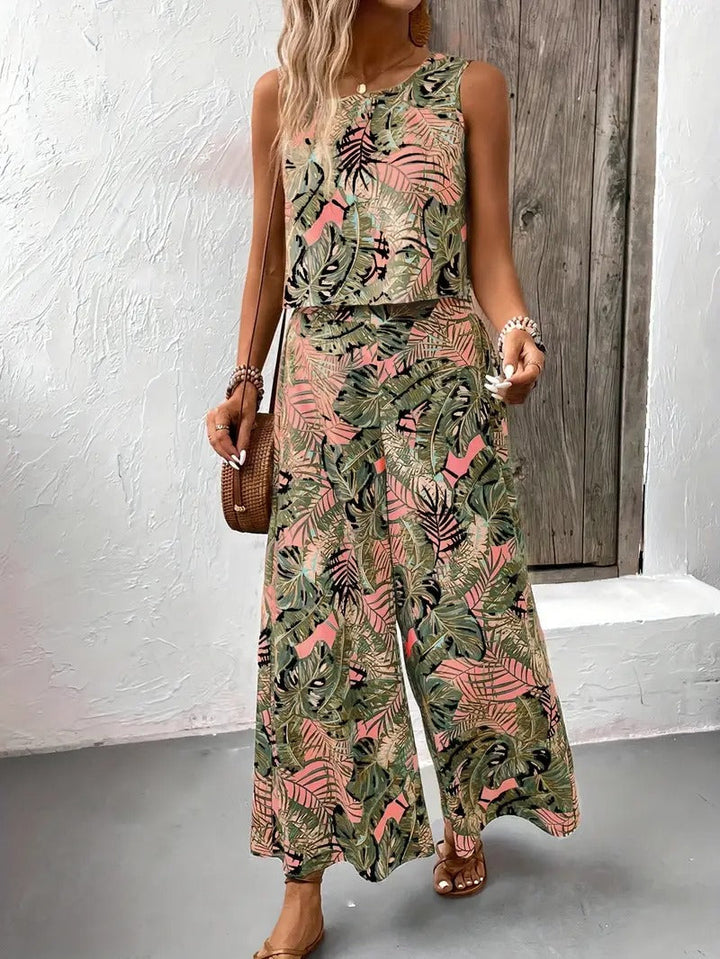 Women set | Floral Maxi Dress & Round Neck | Summery & Colourful | Light & Chic Holiday Look
