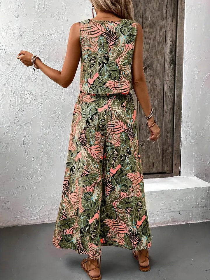 Women set | Floral Maxi Dress & Round Neck | Summery & Colourful | Light & Chic Holiday Look