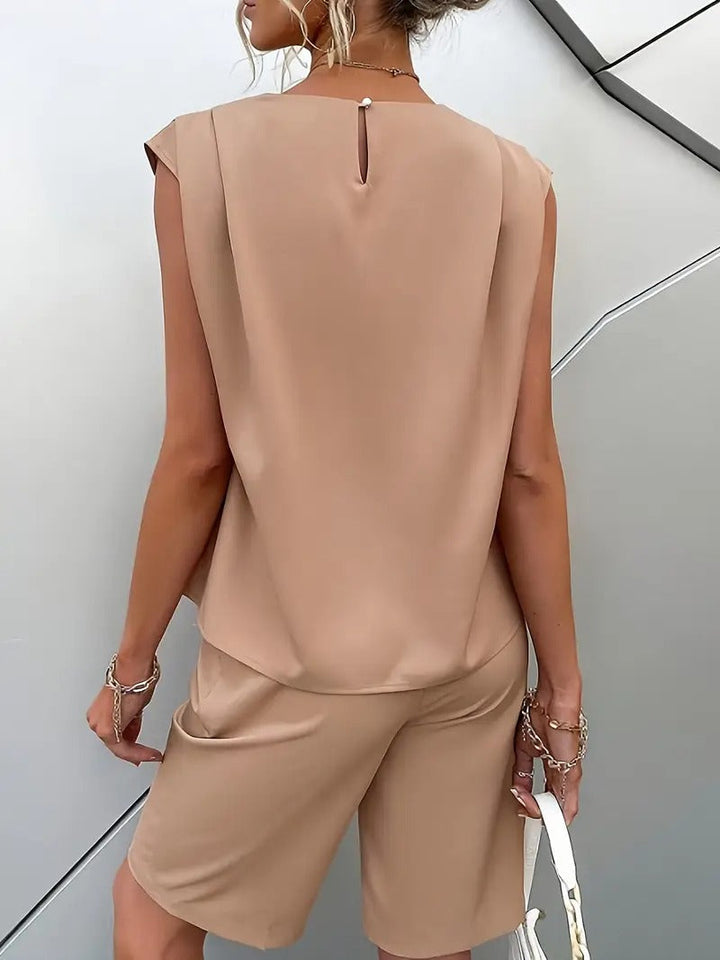 Women set | Sleeveless Top & Shorts | Summer & Elegant | Plain Two-Piece Look