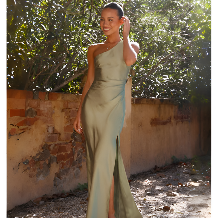 Women’s Maxi Dress | One-Shoulder Design | Figure-Hugging Fit | Flowing Fabric