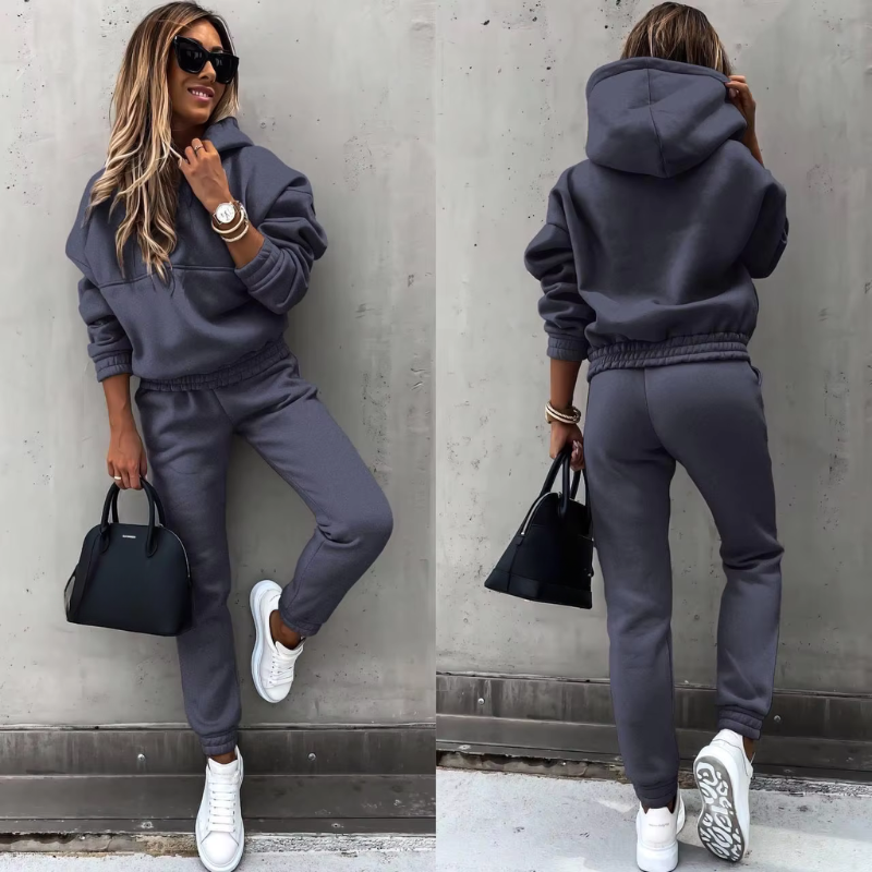 Women’s Tracksuit | Sporty & Cozy | 2-Piece Winter Set | Soft Breathable Fabric | Polyester