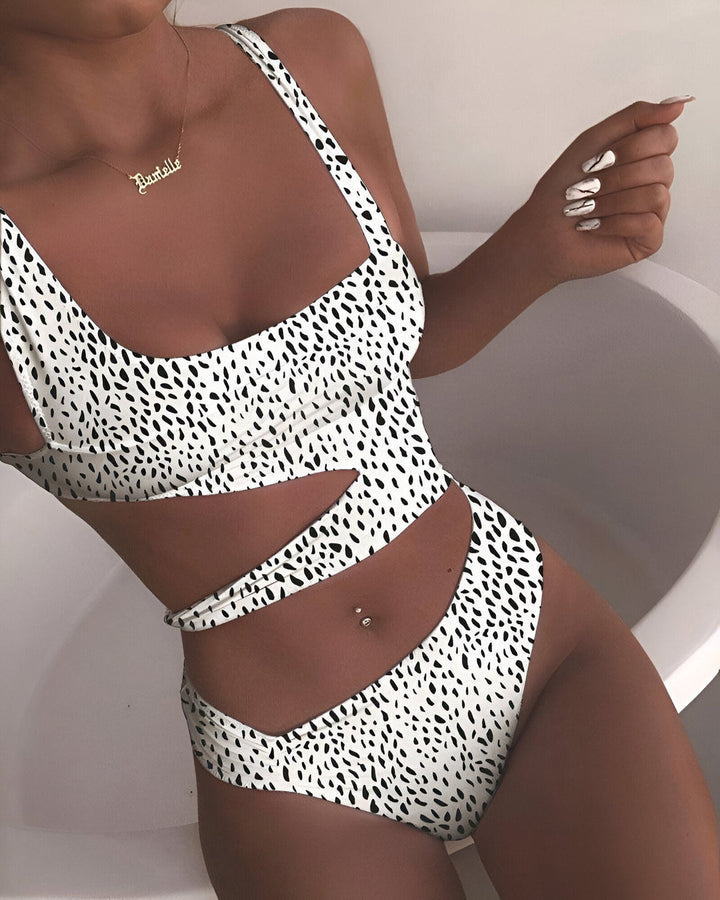 Women's Swimsuit | Cut-out Design | Figure-Hugging & Stylish | One Piece