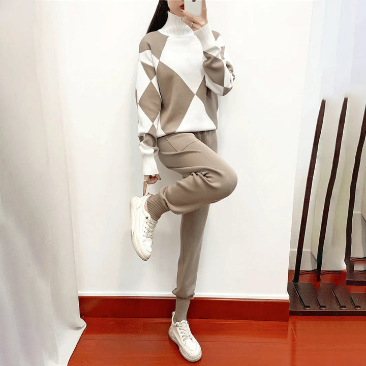Women’s Knitted 2-Piece Set | Soft Thick Fabric | Warm & Comfortable