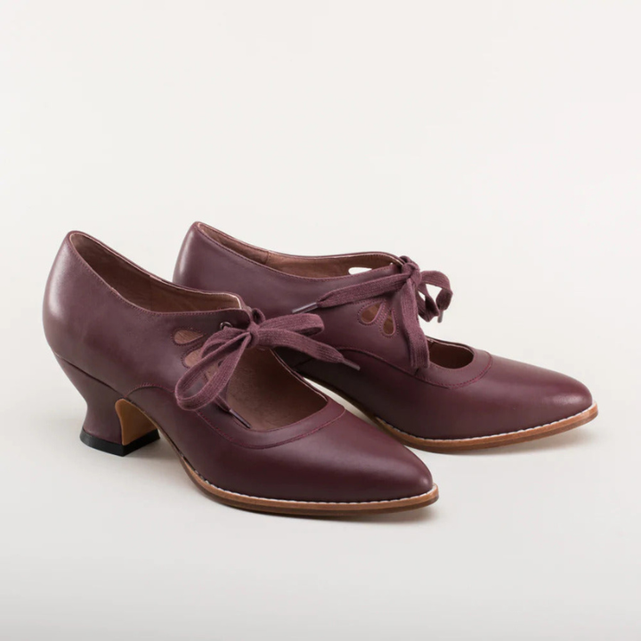 Women’s Shoes | Closed Toe Design | Vintage Style