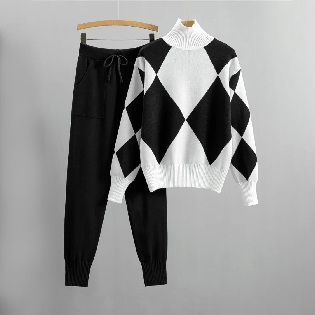 Women’s Knitted 2-Piece Set | Soft Thick Fabric | Warm & Comfortable