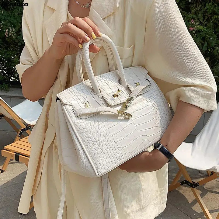 Women’s Bag | Elegant Handbags | Modern Structured Style