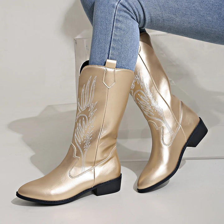 Slip-on riding boots for women | autumn & winter | thick sole | pointed toe | embroidered details